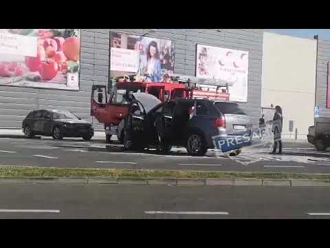 Incendiu la un Porsche, la Kaufland, in Satu Mare