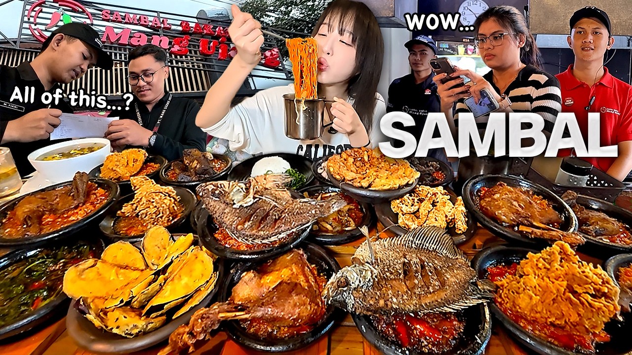 반둥5탄) 인도네시아계의 김밥천국2🤣메뉴만 17가지 시켰더니 모두가 놀랐습니다