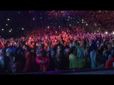 U2 - Beautiful Day Live in Berlin 12.7.17