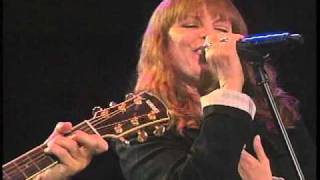 PAT BENATAR   I don't want to be your friend  (I want to be your lover) 2010 Live