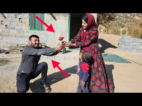 Schwangere Kobra im Schneesturm; Arbeit im Laden und Bearbeitung von Fällen