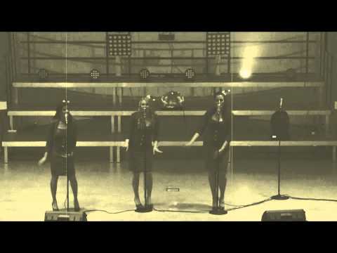 Sweet Sisters - Stars on 45 Medley (Celebrate Christmas together)