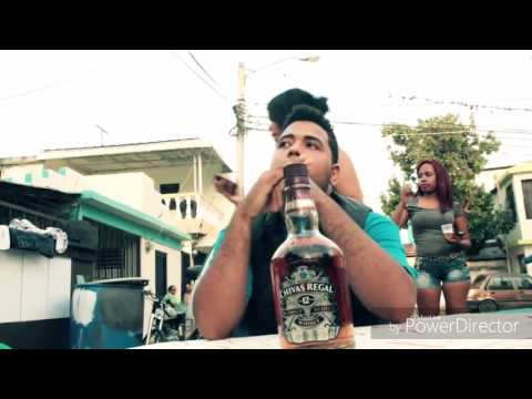 Chris dowil contralando el sistema