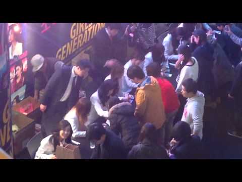 140314 snsd fan sign @ IFC