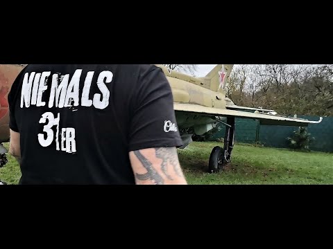 GZUZ, SAMRA, AZET - ES KNALLT