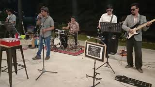 Download lagu MENCARI SINAR BAHAGIA (J. Sham) - Covered by Seragam Hitam ft. Huss mp3