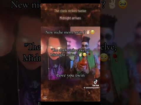 Clock strikes 12 midnight arrives 😈🫴