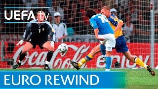 Download lagu EURO 2000 highlights: Italy 2-1 Sweden mp3