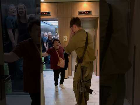 He Broke Down CRYING when his Grandma recognized him. Soldier returns from war. #israel