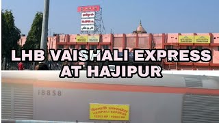 preview picture of video 'LHB VAISHALI EXPRESS | ANNOUNCEMENT | JAM PACKED | HAJIPUR | 12554 | INDIAN RAILWAY |'