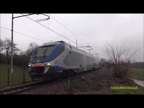 IL SEGNALE LAMPEGGIA MI AVVISA DEI TRENI IN TRANSITO A BORGO S.  DALMAZZO. (CN) SAB. 6 - 3 - 2021.