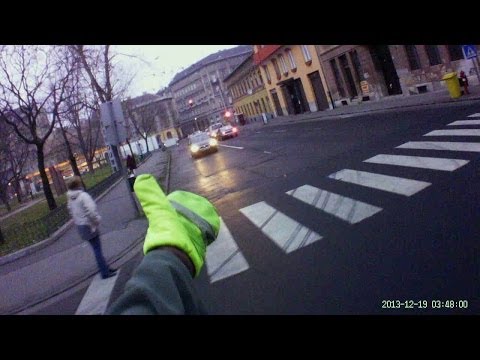 Zebra crossing ignored by drivers - Autósokat nem izgatja a zebra