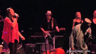 Trailer of the "John Adorney & Daya live in concert" DVD