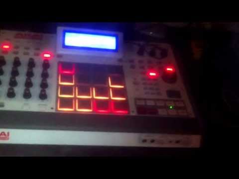 Victor John junior,s first deep house beat on the mpc renaissance