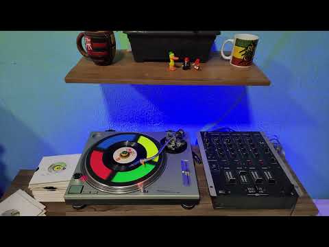 GOOD OLD SONG - DOBIE GREY smoking 007