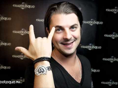 Swanky Tunes vs. Deadmau5 vs. Qulinez - Together Strobe Troll [Axwell Mash-Up]