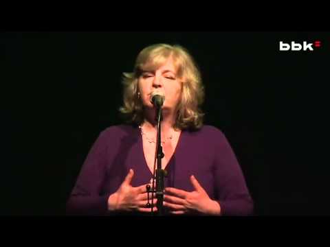 NIAMH PARSONS  Wounded Huzzar - MUSIKETAN - Sala BBK Bilbao.flv