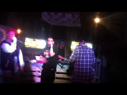 WFD - Tak Się Robi Hip Hop (Live - premiera HOWWA III: Dynastia 13.10.2012)