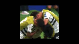 サッカー日本代表の選手のみなさんワールドカップお疲れ様でした国を背負って戦ってる姿に感動しましたブラジル戦が終わったあと多くの選手が泣き崩れていて🥲︎︎︎︎︎︎wrldcup
