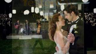 Willie Nelson Medley: Funny How Time Slips Away/Crazy/Night Life