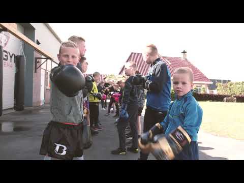 Wethouder Jouke Spoelstra bezoekt SC Twijzel en The Gym in Harkema