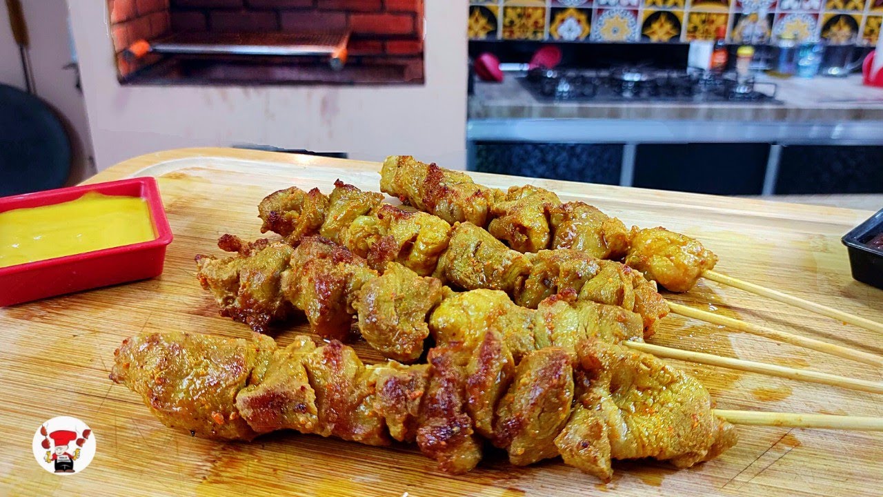 Como Fazer Espetinho de Porco na Grelha da Churrasqueira