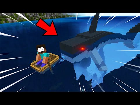 I should NEVER THROW GARBAGE into the SEA in MINECRAFT - Horror MAP