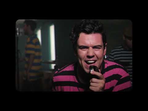 Seiscuerdas - Dale Sentido feat. EnSecreto  [Video Oficial]