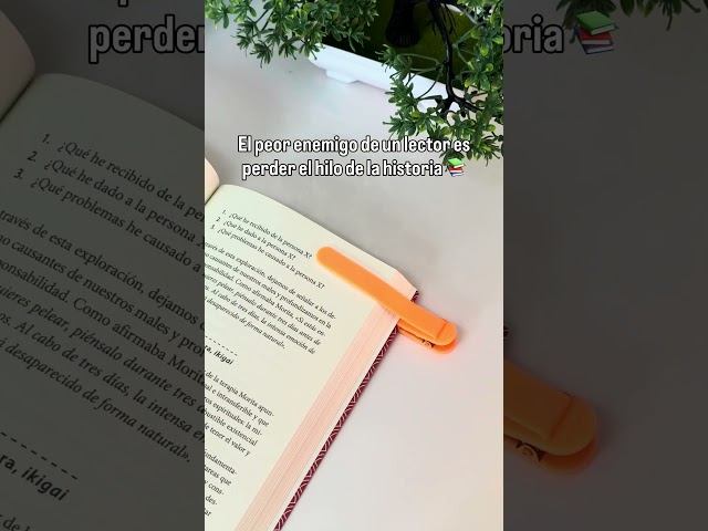 Vídeo relacionado con Marcadores de Libro Personalizados de Cuero Magnéticos con Nombre Grabado a Medida - Ideales para Mujeres, Hombres, Amantes de los Libros, Lectores y Viajeros (Grande)