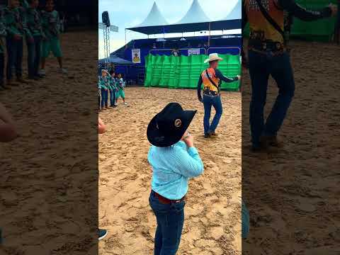 Joaquim e Lorenzo Narrando Rodeio mirim Em Paulo Frontin! Alô Ana Castela, Virgínia e Zé Felipe!