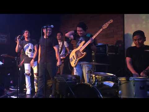 Funky Kopral ft. Fadly & Rindra Musikimia - Give It Away (RHCP Cover)