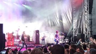 The Cribs - Different Angle at Millennium Square in Leeds on 22 July 2016.