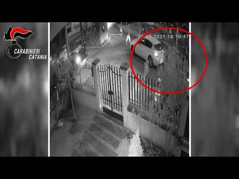 Maxi rissa con appuntamento social ad AciSAntonio