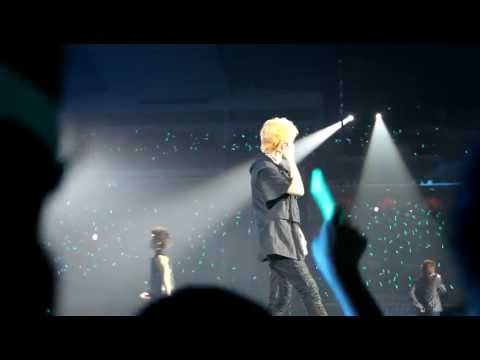 110910 SHINee World concert in SINGAPORE Key - Stand by me fancam