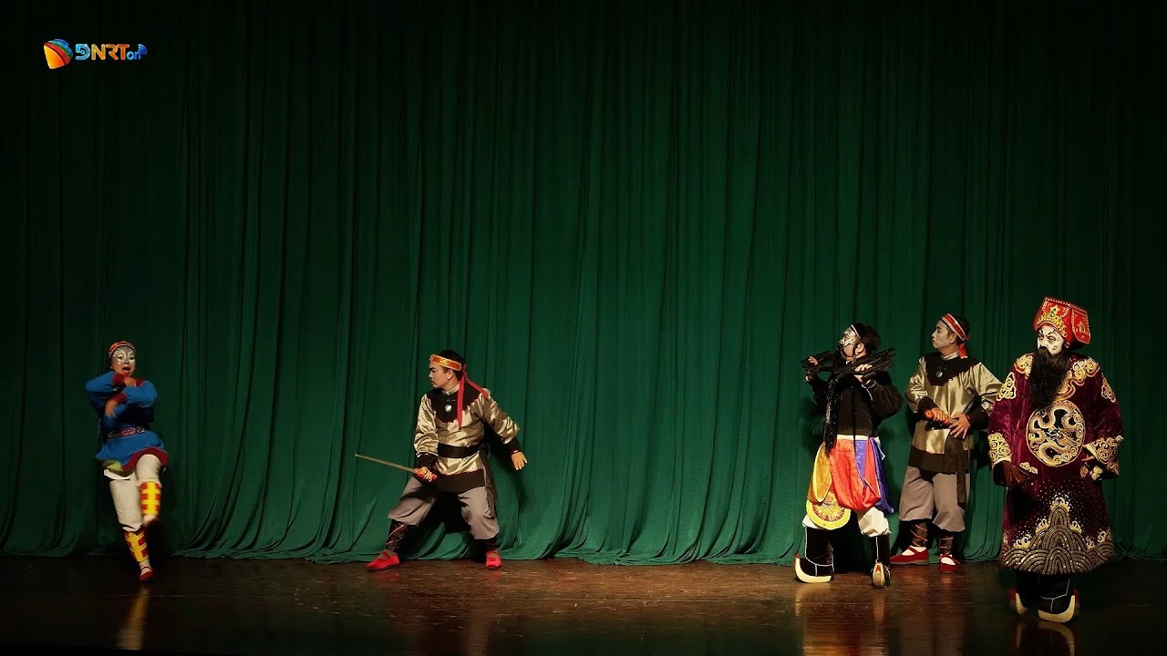 THẾ HỆ TRẺ BẢO TỒN VÀ PHÁT HUY NGHỆ THUẬT TUỒNG