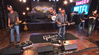 Randy Rogers Band performs 