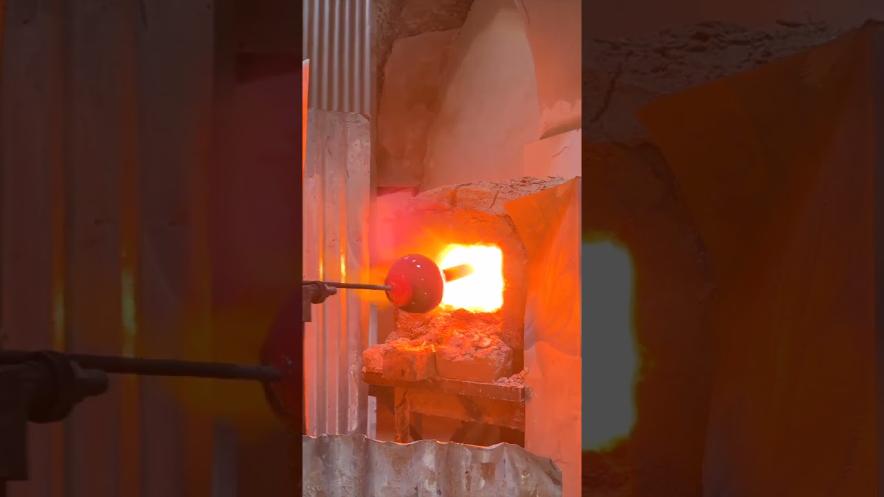 Glassblowing in Iran! Glass Ara Gallery, Qazvin #iran #iranian #persianstyle