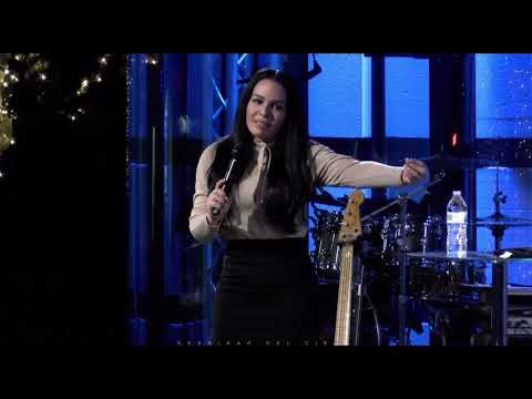 Pastor Yesenia Then - Testimony "Before Her Conversion She Was a Model" (Live)