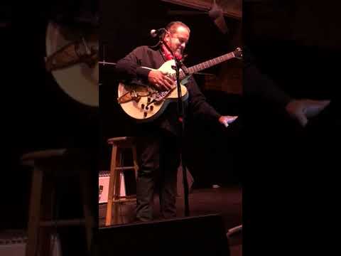 Raul Malo Solo / New Hope Winery / 12.15.17 3rd of 3