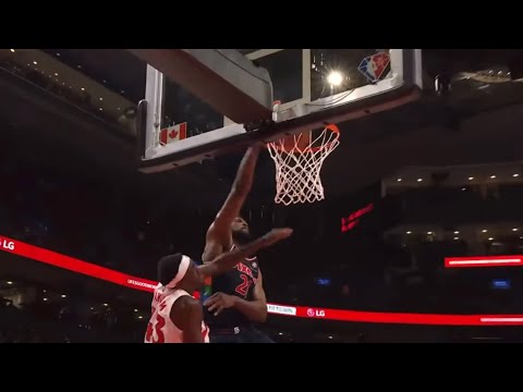 Joel Embiid Monster Slam on Pascal Siakam! | Sixers vs Raptors Game 3
