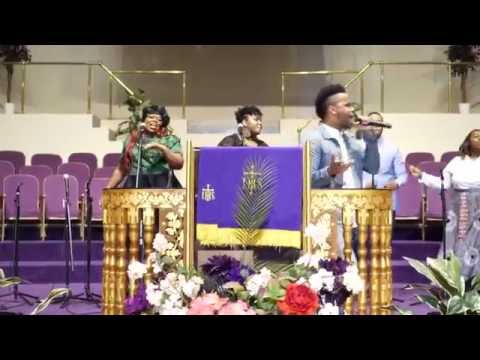 Cory Campbell and the Levites sing gospel on Sarah´s Music