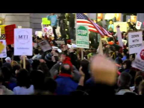Schaitberger Addresses Crowd at Madison State Capitol