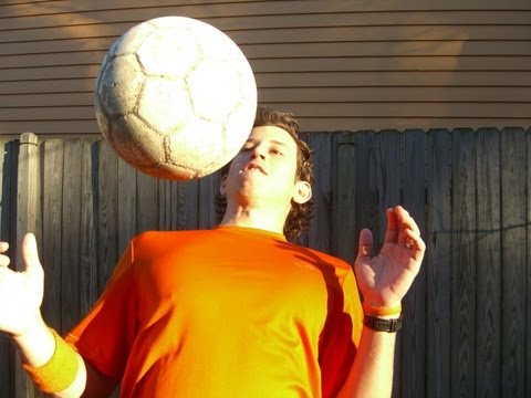 How to Chest a Soccer Ball - Online Soccer Academy thumbnail