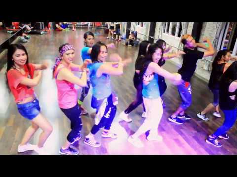 Zumba Dangdut " Minta kawin By  Erie Suzan - Choreo By Chenci At BFS Studio