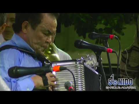 Alfredo Gutierrez La Camisa raya