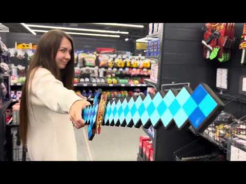 Как скрафтить синий кристальный алмазный меч бога в Майнкрафт?! Хотели бы себе такой меч?