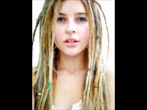 I-NESTA & MUOSES • ELLA BUSCA  ♥