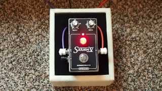 Video thumbnail for Spaceman Effects Saturn V Harmonic Booster by Pedal of the Day