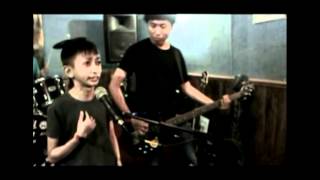 Download lagu the Kucruts memusikalisasi karya @leonisecret mp3 Download lagu the Kucruts memusikalisasi karya @leonisecret mp3