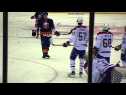 Lapierre and Parenteau pushing each other